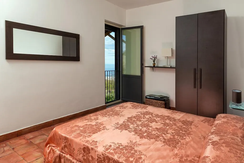 Holiday home Nake Residenza Artistica Villa Sant'Alfio