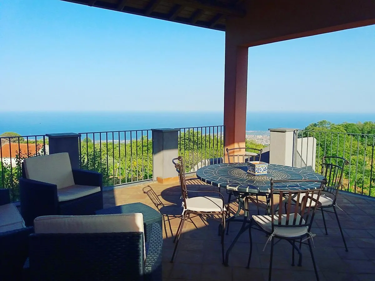 Nake Residenza Artistica Villa Sant'Alfio 0*,  Italy