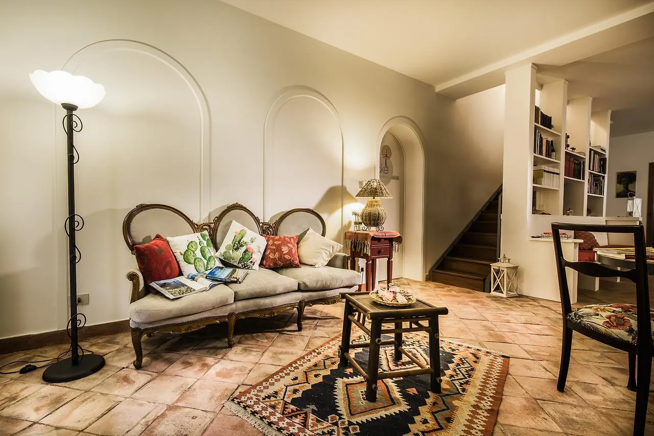 Nake Residenza Artistica Villa Sant'Alfio 0*,